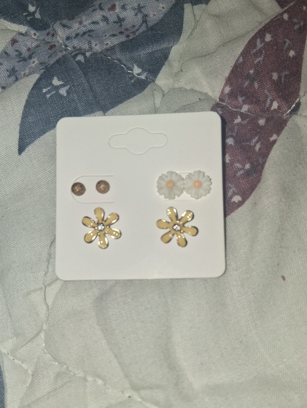 Dainty Floral Earring Set - Yellow & White